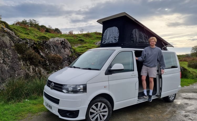 Ruskin – VW T5 LWB 4 couchages - Lake District 