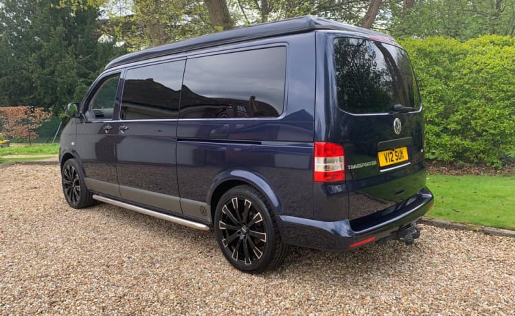 4 Berth VW Transporter Camper King Black Edition