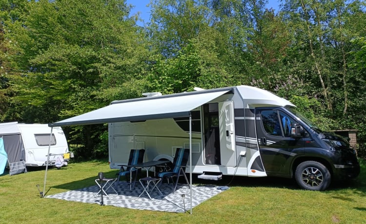 Sunlight T68 – Half integraal camper - automatische versnelling - kingsize bed of 2 enkele