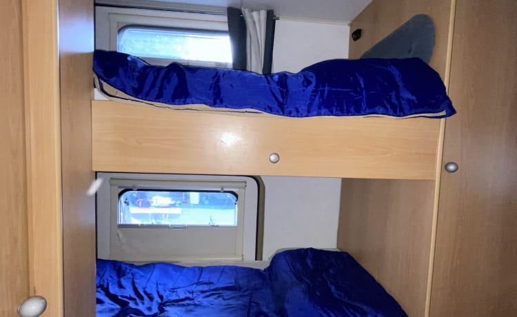 Patrizia – Fully equipped camper