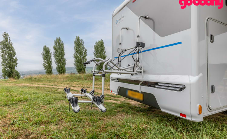 Mergelland – Nieuw (2024!)  Luxe Sun Living camper  4 pers. + electr vouwfiets