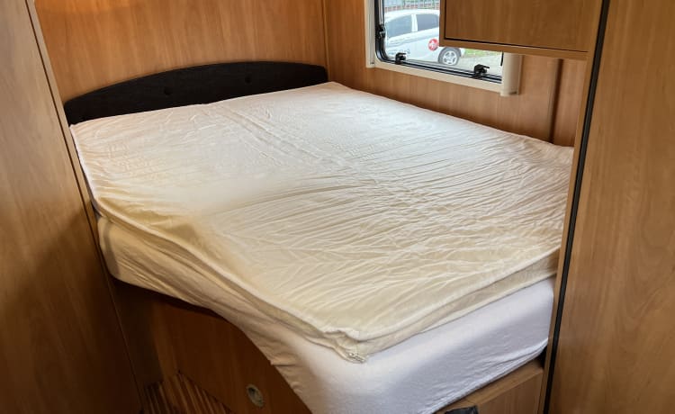 Super camper – Fiat 2.2 Turbo Dethleffs integraal 2012 5 Pers verkeerd in nieuw staat