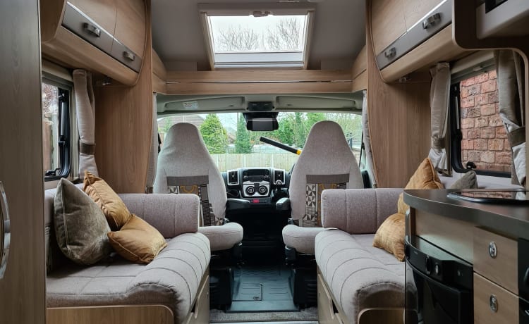 Kelsee – Kelsee 4 couchettes Elddis 155 Evolution Coachbuilt 2019