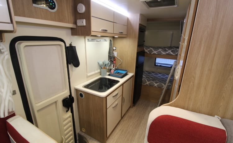 Alba – 6/7 berth motorhome with canopy