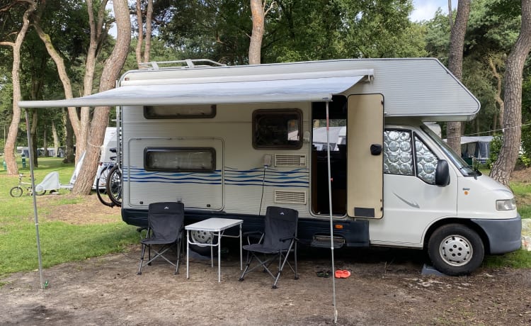 Super cool family camper