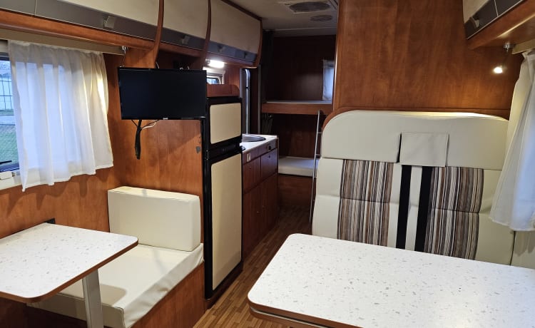 SUN Traveller – Camping-car familial spacieux et confortable