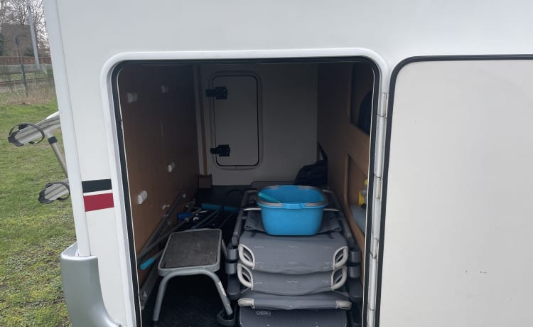 Semi-Integrated Camper for 4 people.