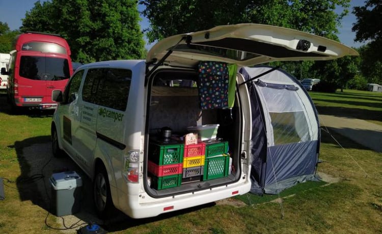 Ecamper – E-Camper Nissan ENV200 Elektro-Kompaktbus-Wohnmobil für 2 Personen