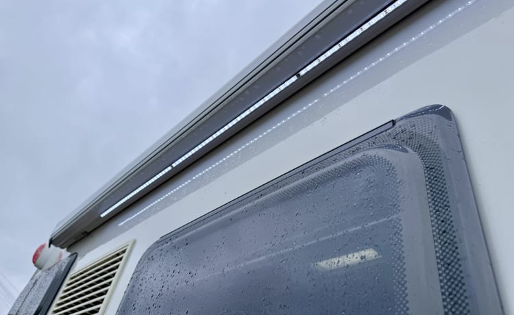 Freemans Fun Bus – 7 berth Fiat Ducato Rollerteam 