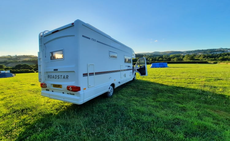 'Roadie' – Lunar Roadstar mit 5 Schlafplätzen