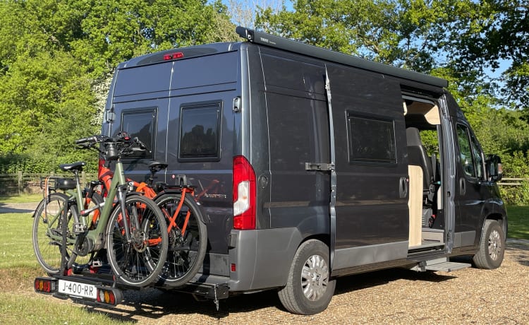 Schöner autarker Wohnmobilbus, 2 Schlafplätze und Fahrradträger