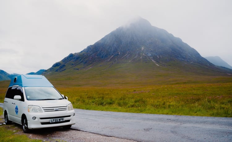 Bundy – Toyota-Wohnmobil mit 2 Schlafplätzen aus dem Jahr 2007