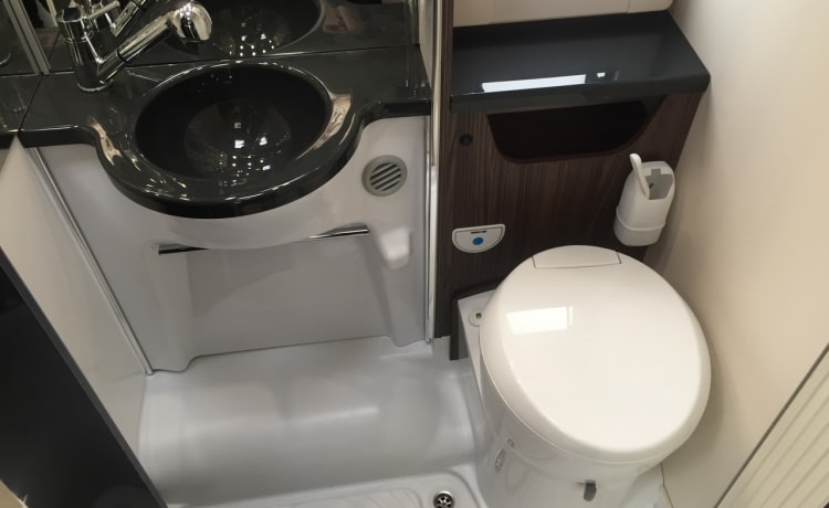 Lochnagar – 4 berth Benimar Primero P301