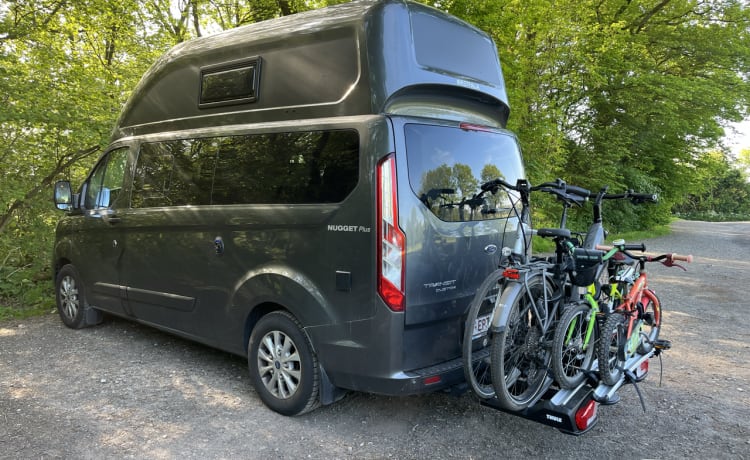 D'eropuit – Camping-car neuf Ford Nugget Plus avec toit surélevé - 4 personnes