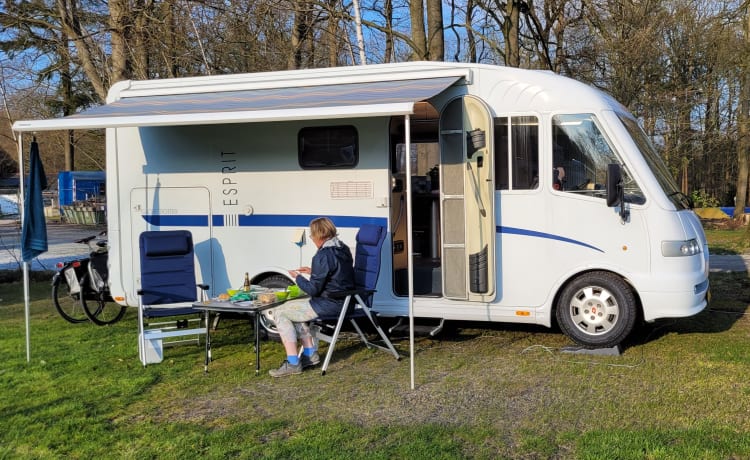 Huisje op wielen – Mooie ruime integraal camper 