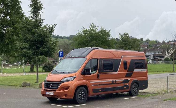 2020 Adria Twin 640SLB bus