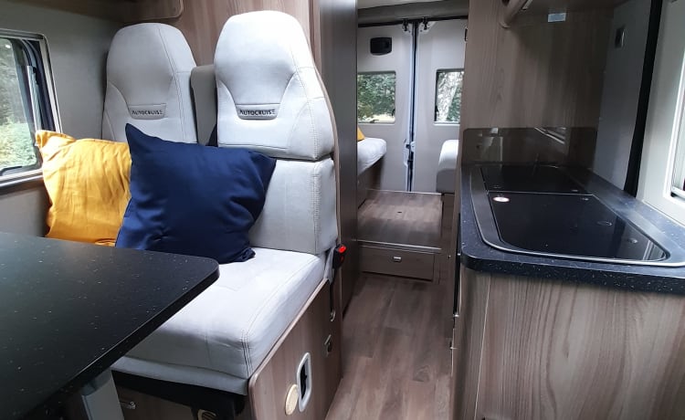 Victor – Fiat Ducato Autosleeper, comfort and convenience for great family tours