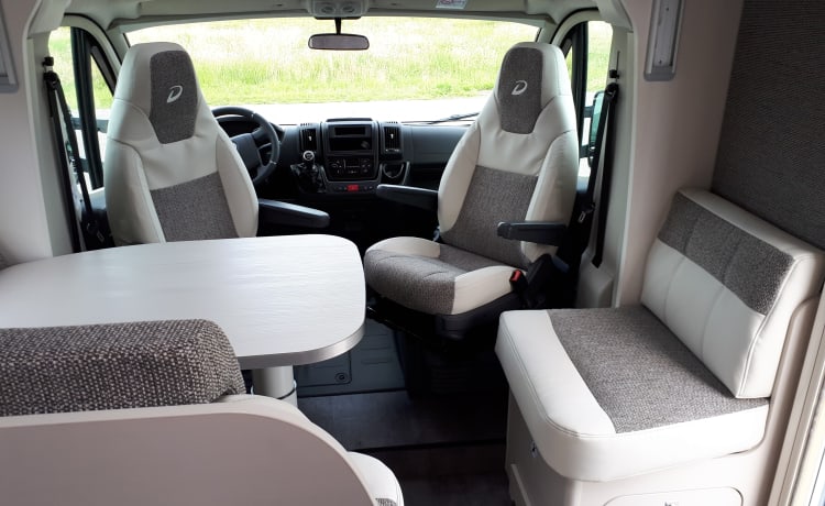 Trend 7057EB 3 – Dethleffs camper voor 2 t/m 4 personen