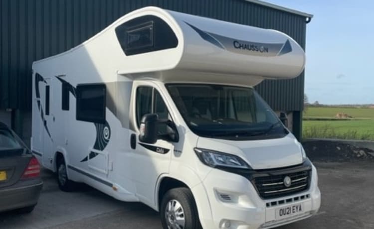 VIP 7  – Chausson VIP met 7 slaapplaatsen