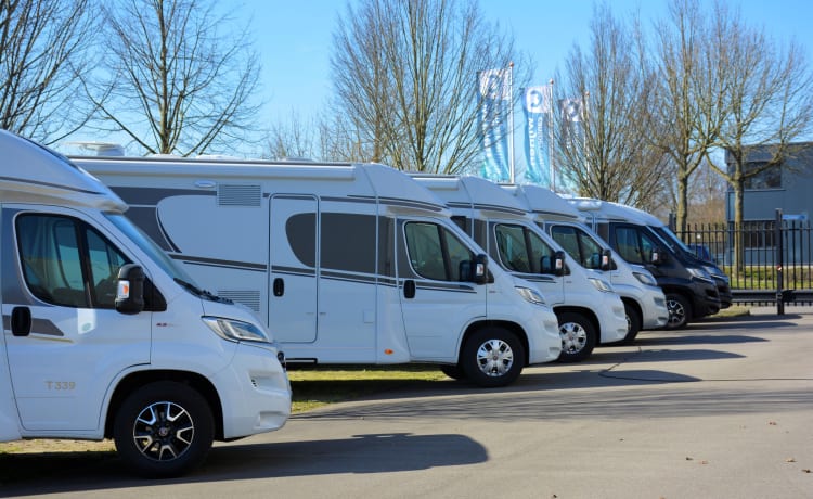 Carado T448 (bj 2022) – Lits de camping-car très luxueux - Automatique - Entièrement équipé - Moderne