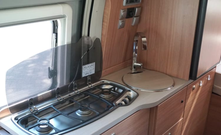 Knaus bus camper 4p with transverse bed and fold-down bed