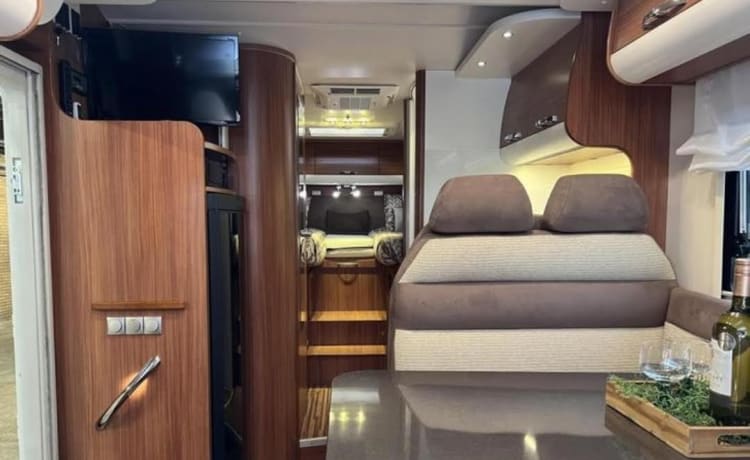 Home On Wheels – SUPERLUXE ADRIA MATRIX M 680 SL 5p.