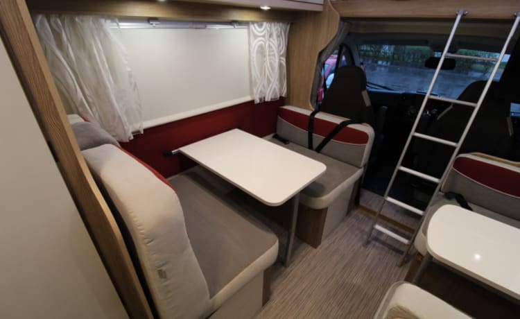 Alba – 6/7 berth motorhome with canopy