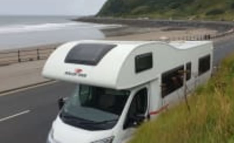 Rolly – 6 berth Roller Team alcove from 2015