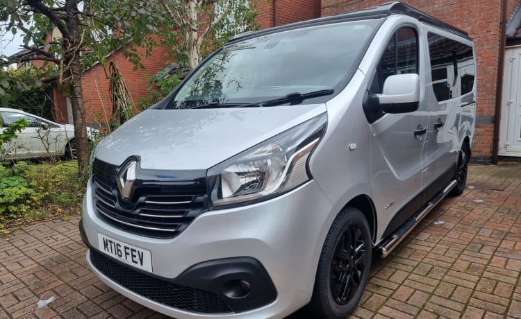 Trevor – 4 berth Renault campervan from 2016