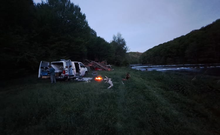 THE VAN – Cozy DIY VW camper from 2019