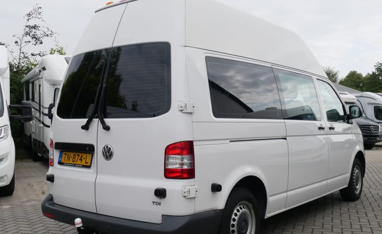 VW T5 GP California High roof from €99 p.d. - Goboony