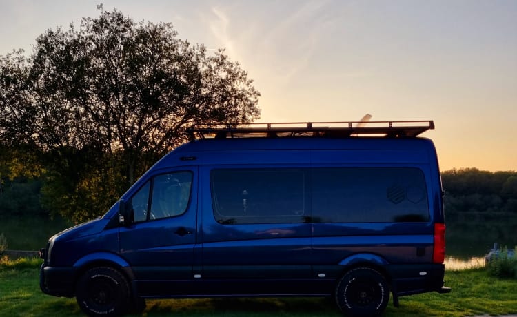 BLUE – VOLKSWAGEN CRAFTER AVENTURE