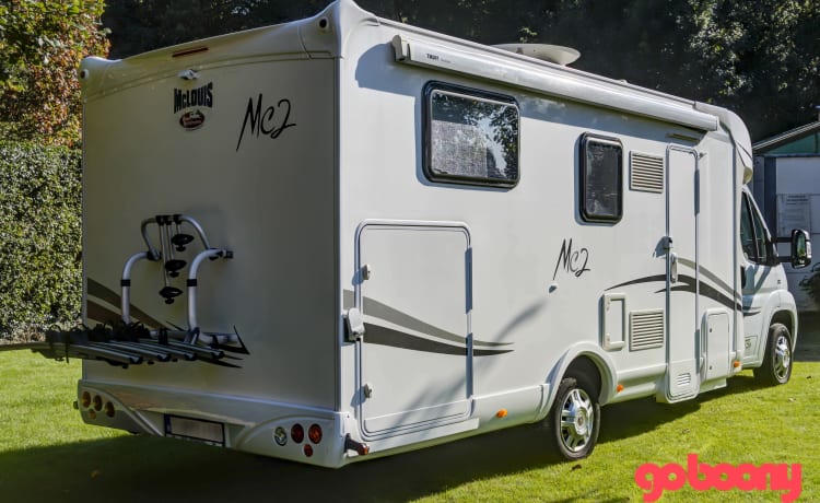 Rental of well-equipped family camper