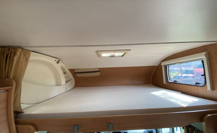 Challenger Genesis 55 con 6,5 posti letto