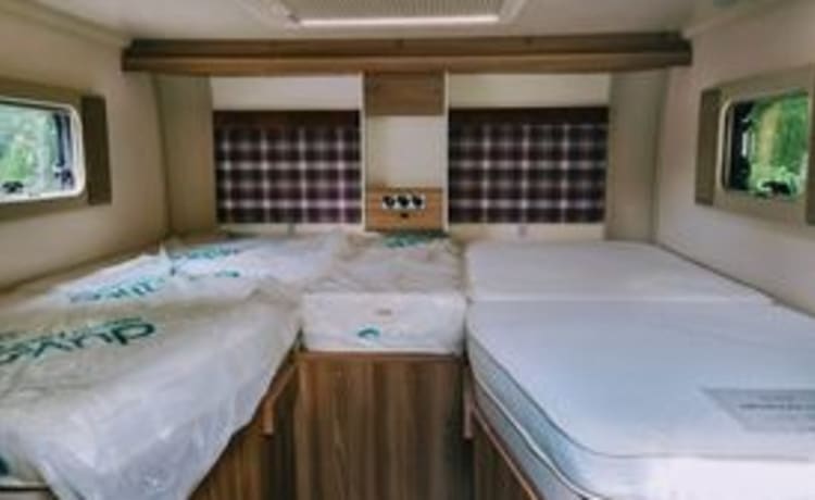 Chanice – 4 berth Swift Escape 684