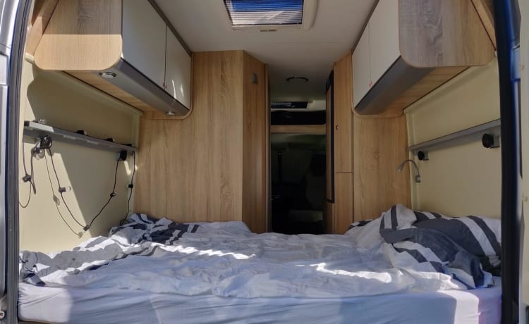 CamperVan 924 – Clever Vario Kids, 2 or 4 sleeping places, brand new, quiet engine!