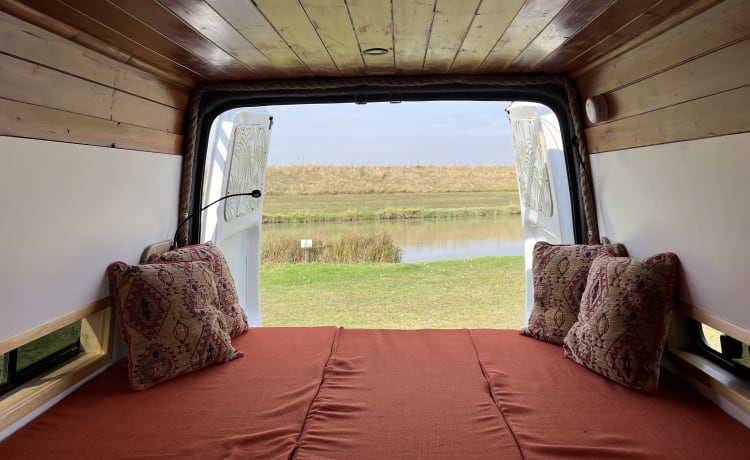 Gypsy – Transit-camper met 2 slaapplaatsen