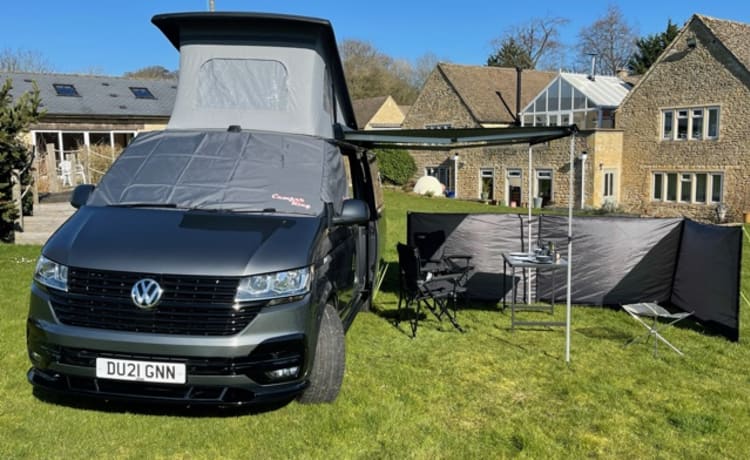 Bessie – Excellent 4 Couchettes 2021 VW T6.1 Campervan (Auto)