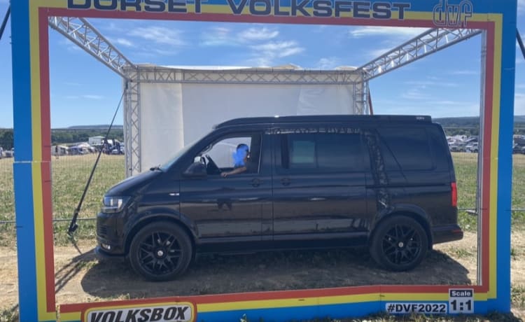 Stan – 4-persoons Volkswagen campervan uit 2017