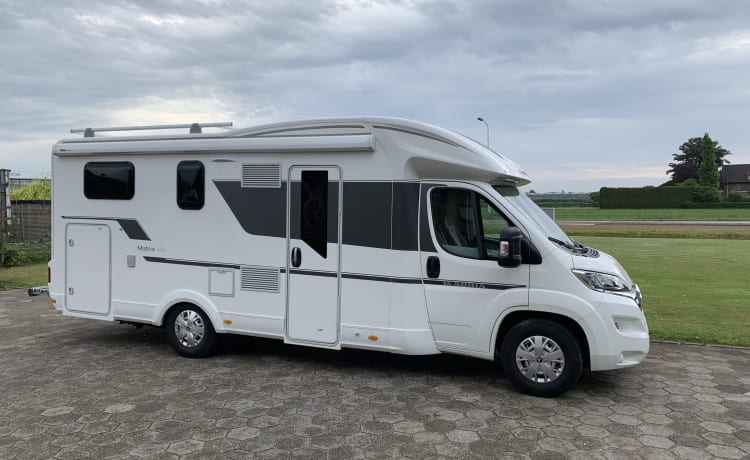 Adria Matrix 670 SL modello 2019 (4-5 pers./completo per vacanza)