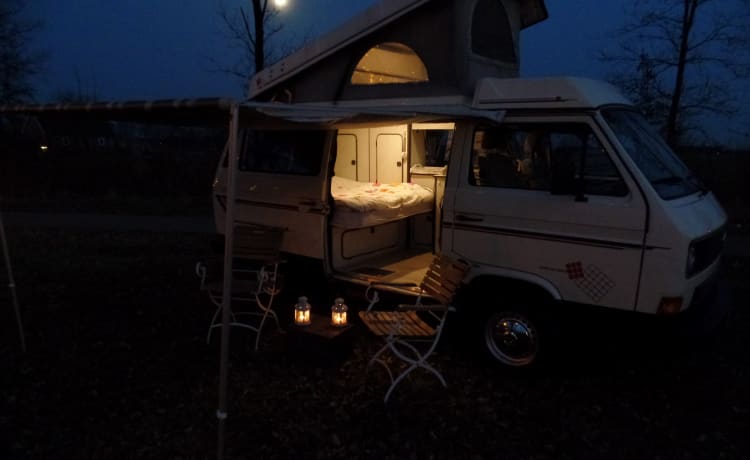 Spooky! – Completare VW T3 Camper