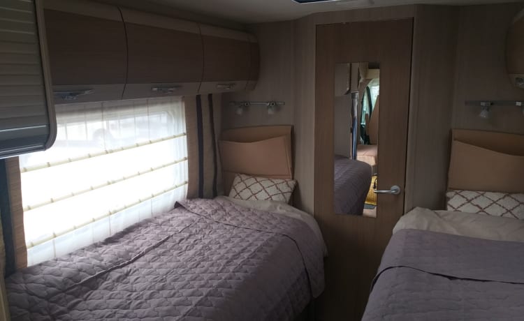 Luxe 2-pers. comfortabele camper, zorgeloos genieten !