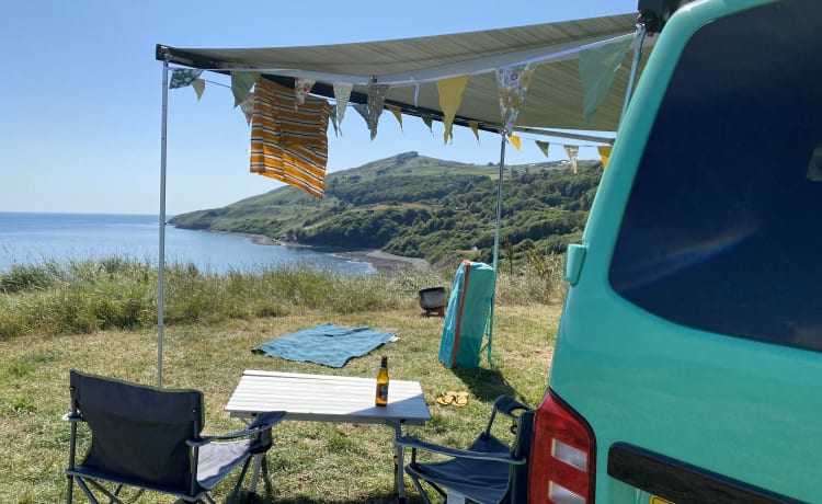 The Green Machine – 4 berth Volkswagen campervan from 2018