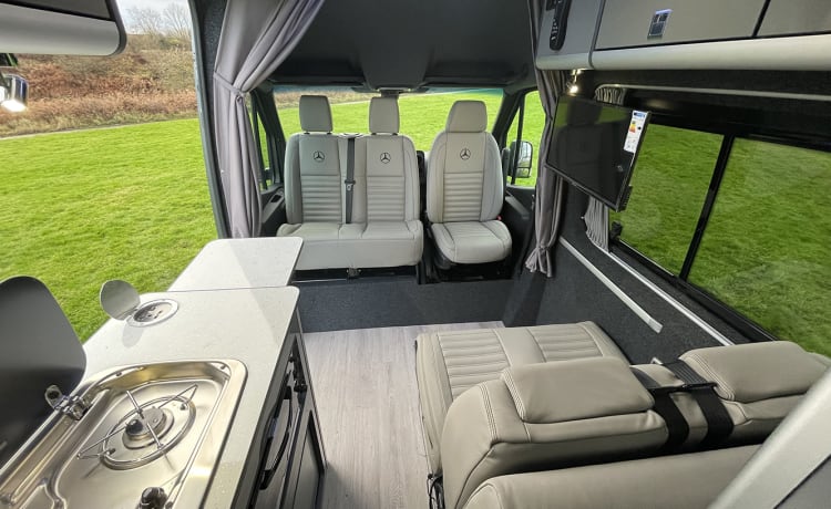 The Machine – Mercedes sprinter 