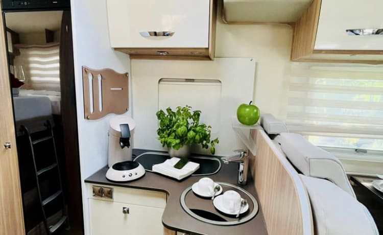 1. DelBi – Mobil-home de luxe Bürstner Delfin IT726