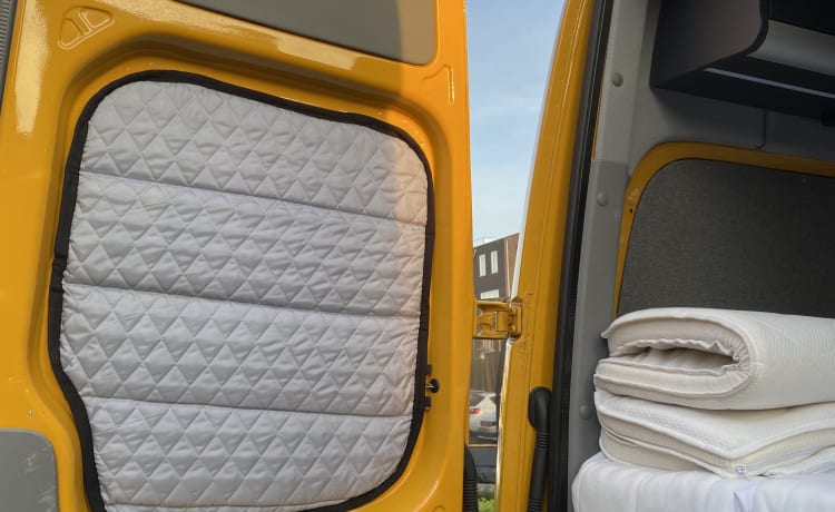 Stoere VW Crafter 4 persoons L2H2 <6m