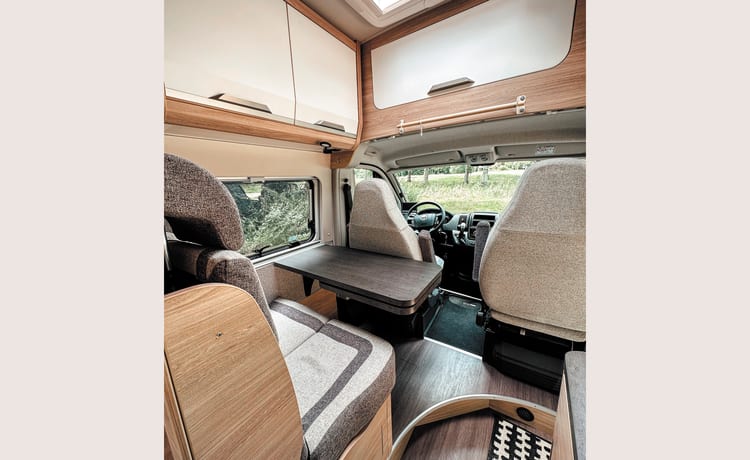 CLAY & GRACE - home away from home – 2-person Knaus bus camper from 2019 - with special design