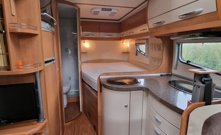 compacte luxe hobby camper met dakairco!