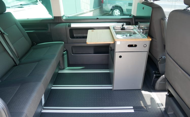 Volkswagen T6 Multivan 5 tot 7 zitplaatsen met slaaphefdak!