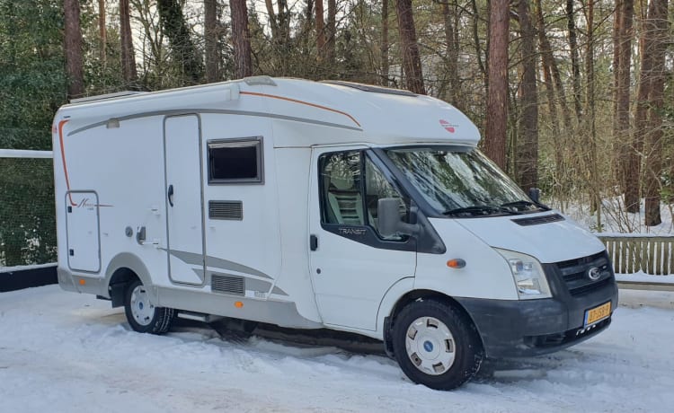 Camping-car de luxe avec toutes les commodités